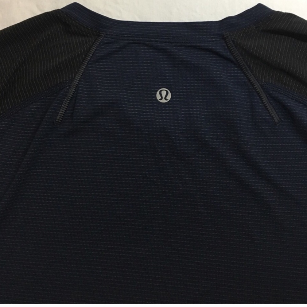 Lululemon short sleeve athletic shirt